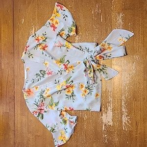 🆕️ NWOT Floral Top